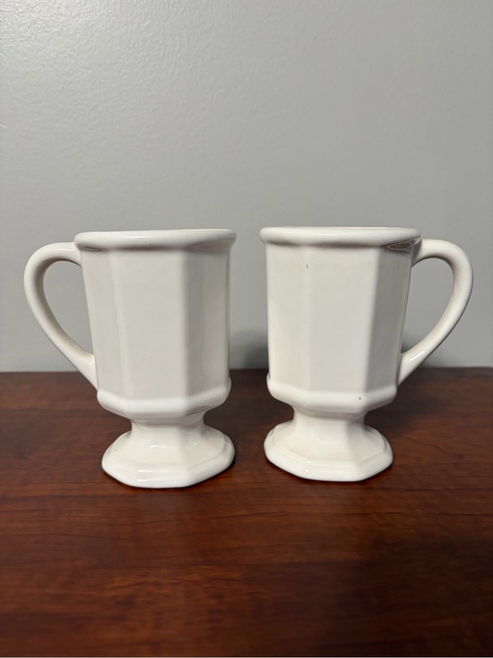 Pfaltzgraff Other - Pfaltzgraff Pedestal Mugs Heritage Pattern